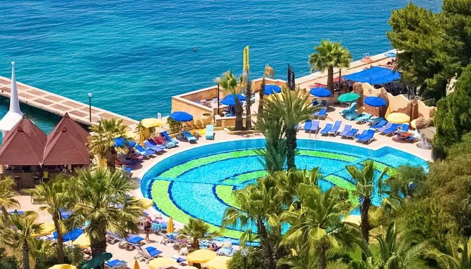 هتل فانتاسیا دلوکس کوش آداسی